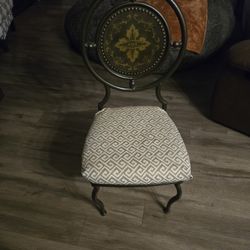 Heavy side chair