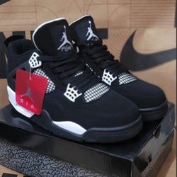 Jordan 4 Retro 