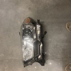 Headlight Left Side Toyota Tacoma  2020