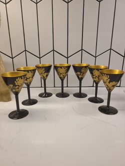 Vintage Wooden Black & Gold Lacquer Wine Cup