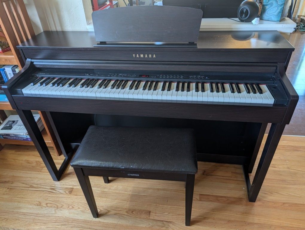 Yamaha Clavinova CLP-430 Electric Piano