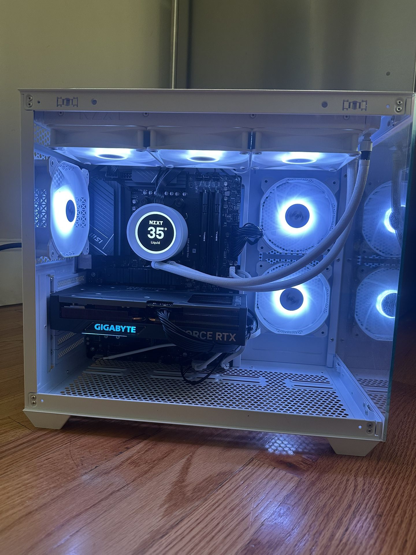 White RTX 4070Ti Super Gaming Pc