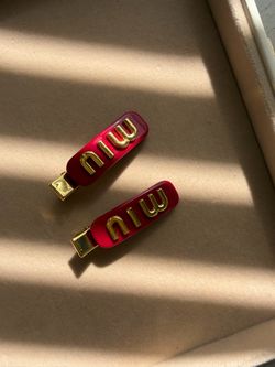 Miu Hair Clips Set of Two red color