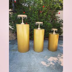 Circle Cylinder Gold And White