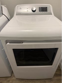 GE white Dryer