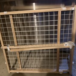 Pets Wire Mesh Pet Safety Gate (Small)