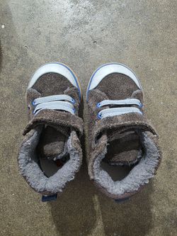 Toddler boy sneakers size 6