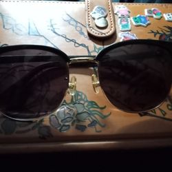 Hazzy's, Black Color