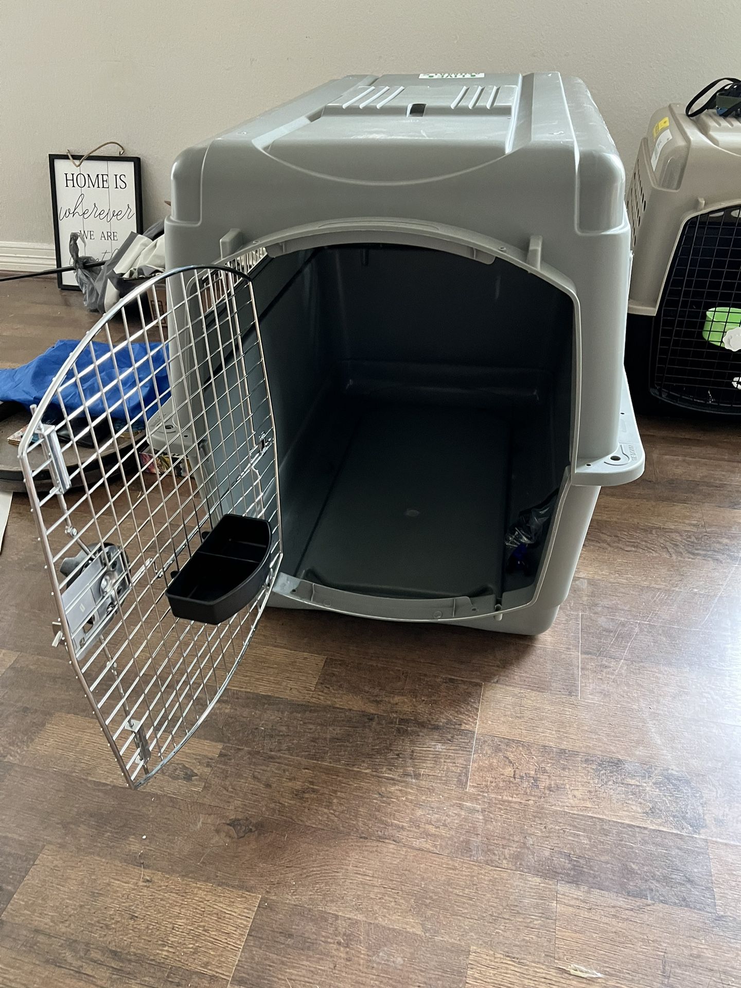 XL Dog Kennel