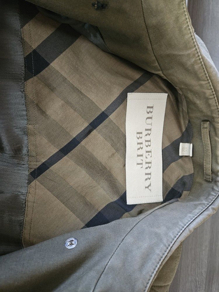 Authentic Burberry Trenchcoat