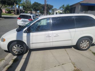 2007 chrysler town & country