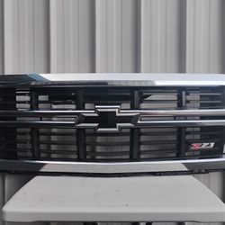 2014 2015 Chevrolet Silverado 1500 Z71 Front Bumper Upper Grille Oem