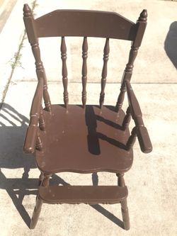 Antique baby high chair 🪑