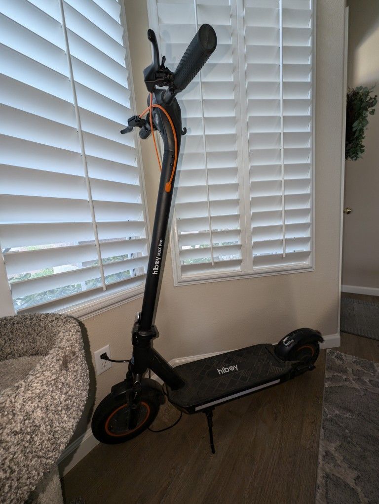 HiBoy Max Pro E-Scooter W/Extras