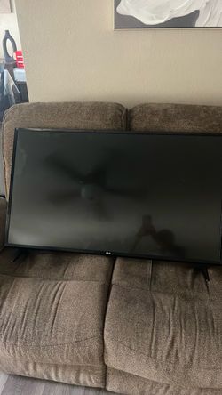 43” LG smart TV