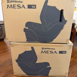 Uppababy Carseat Like New Mesa V2