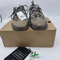 Yeezy Adidas 500 Size 9 In  Men 