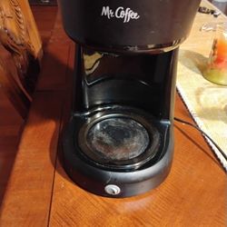 https://offerup.com/redirect/?o=TXIuQ29mZmVl Coffee Maker 