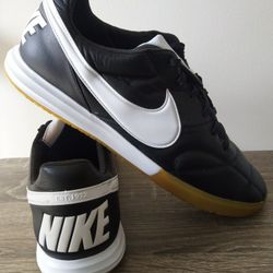 Brand New Nike Men's Premier II IC Soccer Cleat - Available In Size 10.5 And 12.5