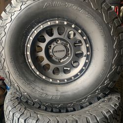 35 inch Bfg KO2  315/75r16 Tires -tires Only