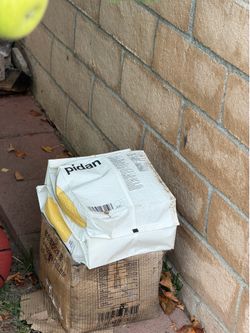 Pidan Cat Litter – Brand New, Sealed
