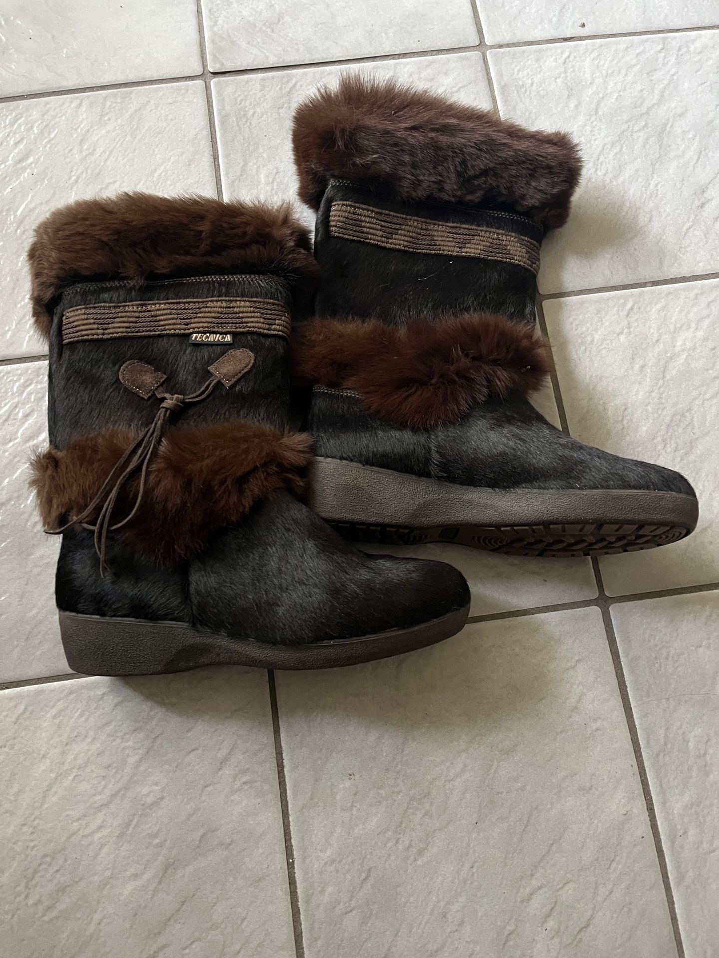Tecnica warm Fur boots size 10