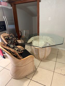 Vintage Bell Flower Table & 4 Chairs