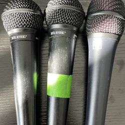 3 Microphones With XLR Cables