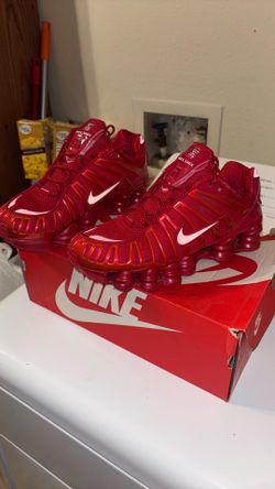 Nike shox red