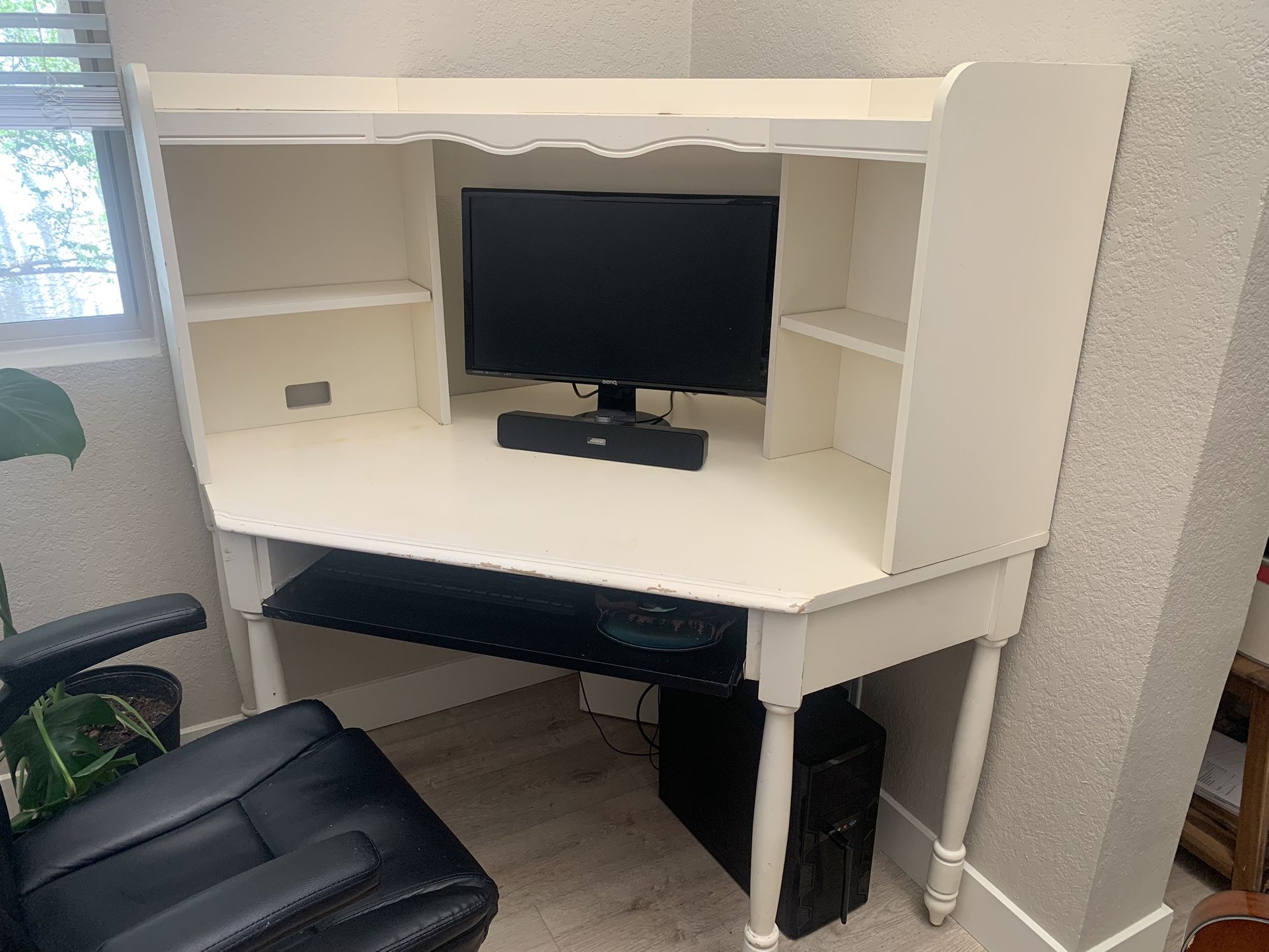 Corner Desk