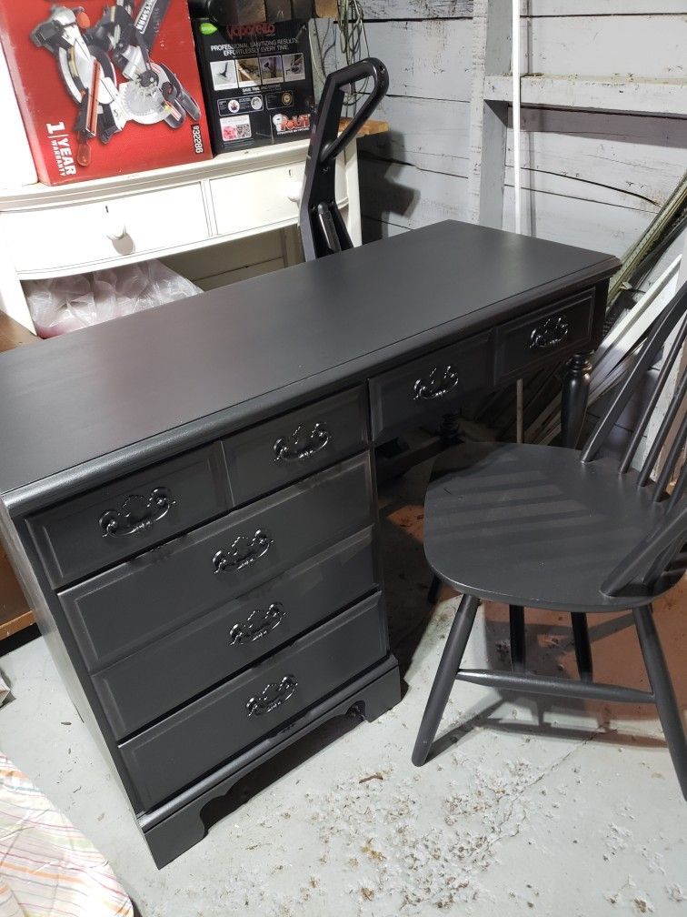 Desk And Chair