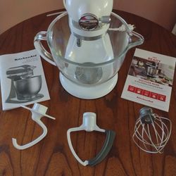 KitchenAid Artisan Mini 3.5 Quart Stan mixer 