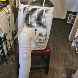 Air Conditioner/ 1 Year Old 