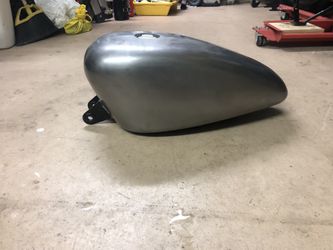 Oem Harley Davison 2.5 Gallons Tanks No Dents, No Rust