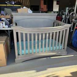 Evolur Grey Baby Crib 