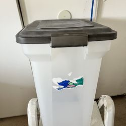 Pet Dry Food Plastic Container large Size