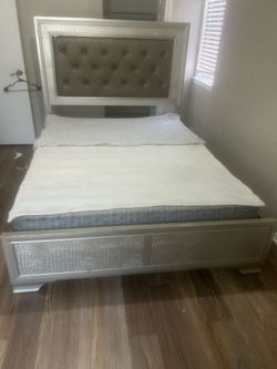 Queens bed frame