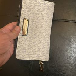 Michael Kors Vanilla MK Monogram Wallet 