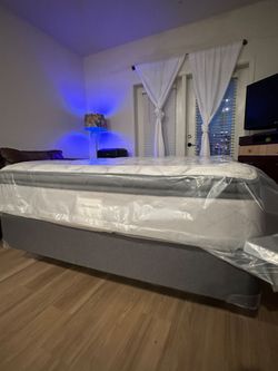 New Sealy Posturepedic Mattress Set.  Unopened Mattress and box to boot. Must Sell, Can Deliver! Discount for pickup.