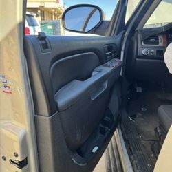 2012 Chevrolet Tahoe Door Panel 