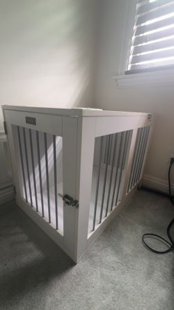 Wood dog crate