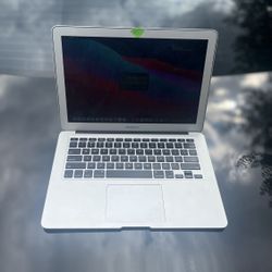 Apple Mac Book 13 Air 