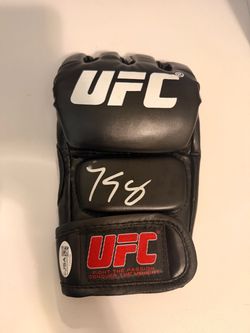 UFC autographed glove