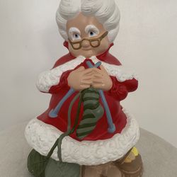 Vintage 60s Atlantic Mold Ceramic Handpainted Mrs Santa Claus Christmas Knitting