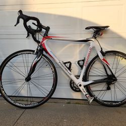 Pinarello Italian FP2 Full Carbon Road Bike – Ultegra – Excellent Condition