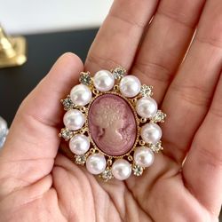 Vintage Pearl Brooch Pin 