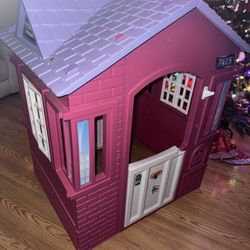 Little Playhouse 