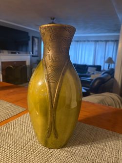 Ceramic Decorative Vase with Geometric Pattern