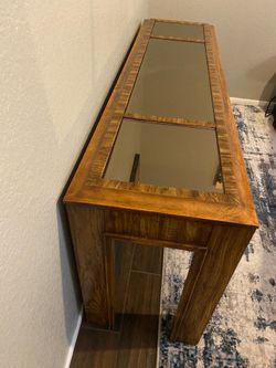 Entryway table