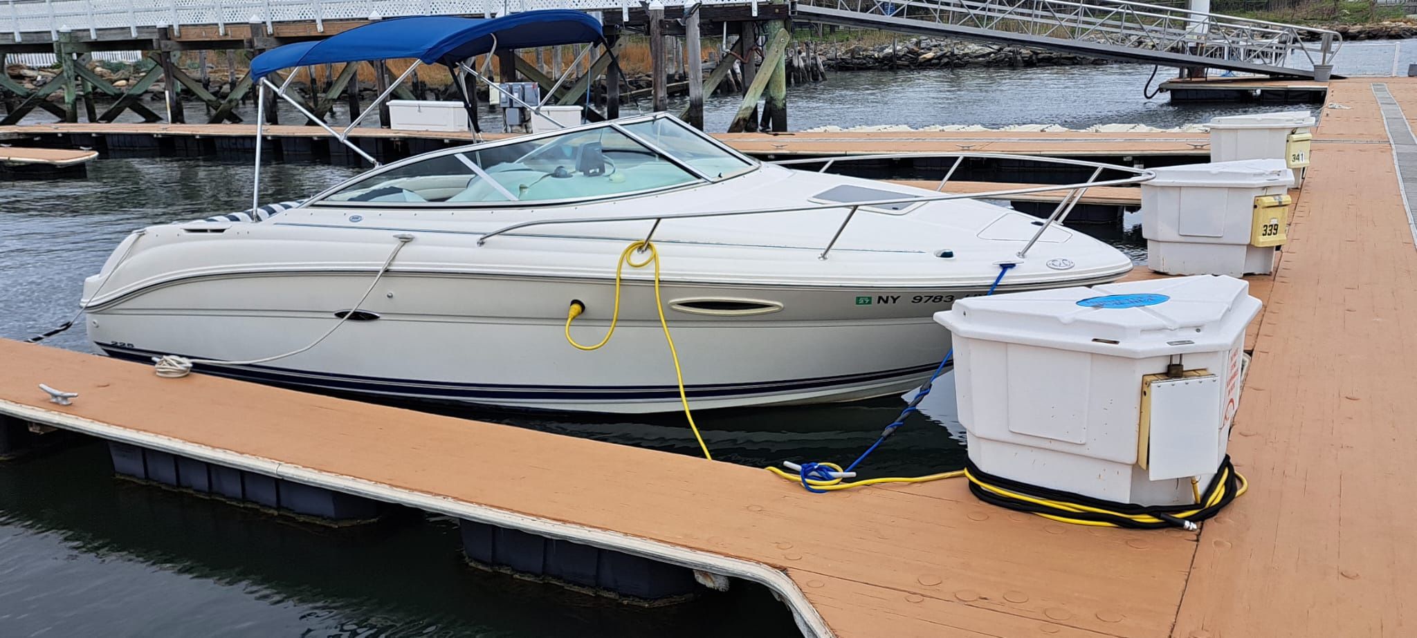 2001 Sea Ray Weekender 225